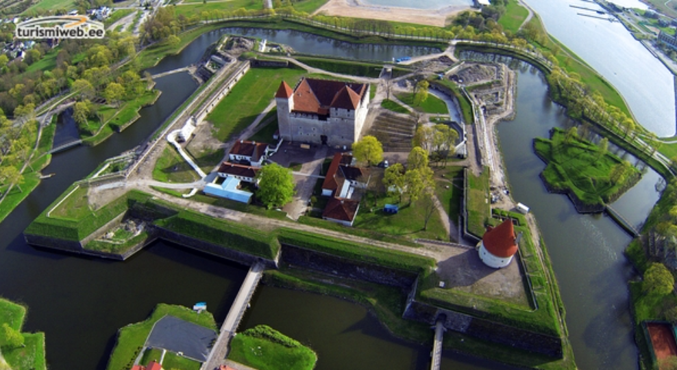 Kuressaare linnus-kindlus - Cover Photo