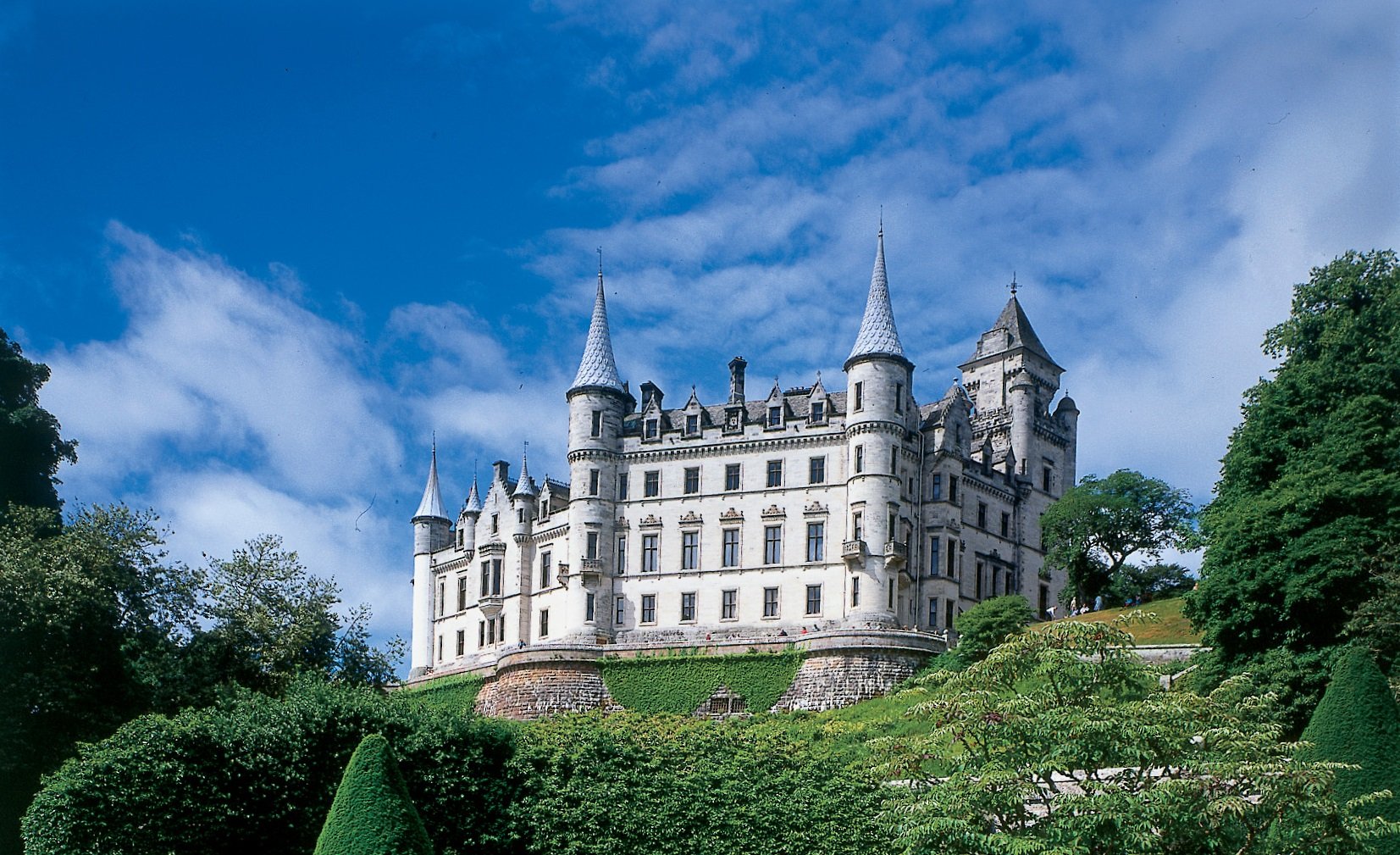 Dunrobin Castle - Castle cover photo