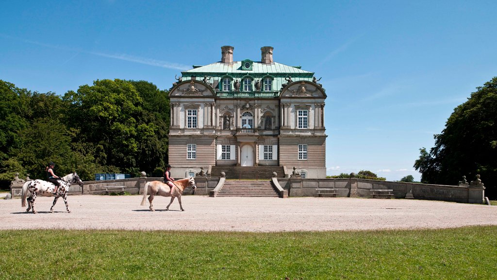 Hermitage Hunting Lodge - Castle cover photo