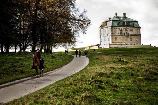 Hermitage Hunting Lodge - Hermitage Hunting Lodge outside gallery thumbnail