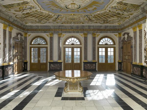 Hermitage Hunting Lodge - Hermitage Hunting Lodge inside gallery thumbnail
