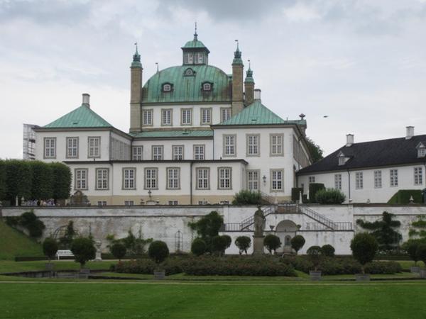  Fredensborg Palace - Fredensborg Palace outside gallery thumbnail
