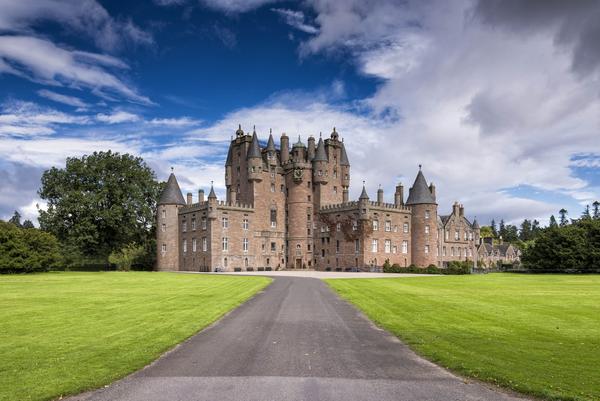 Glamis Castle - Glamis Castle outside gallery thumbnail