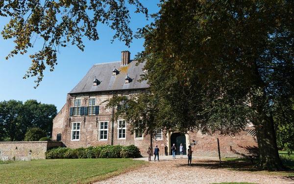 Hernen Castle - Outdoors gallery thumbnail