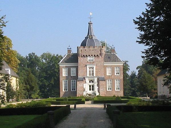 Heukelum Castle - Outdoors gallery thumbnail