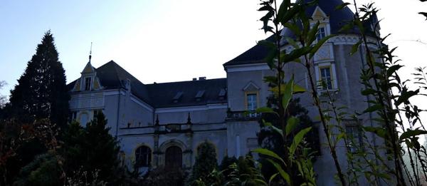 Czernica Castle - Outdoors gallery thumbnail