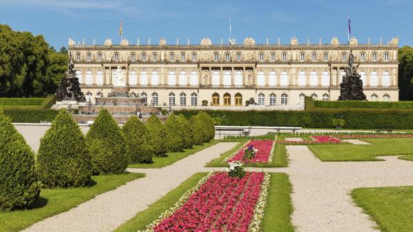 Herrenchiemsee Palace - Herrenchiemsee palace outside gallery thumbnail