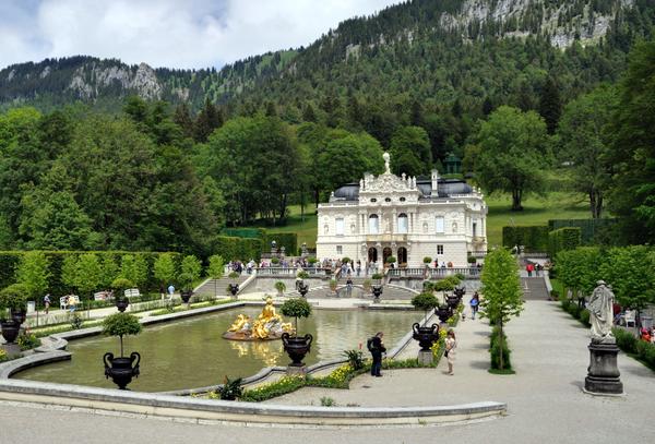 Linderhof Palace - Castle outside gallery thumbnail