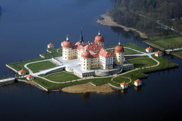 Moritzburg castle - Moritzburg Castle outside gallery thumbnail