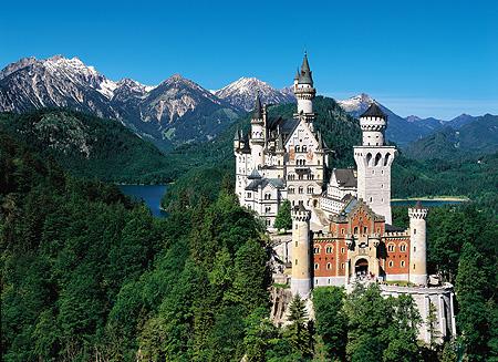 Neuschwanstein castle - Neuschwanstein castle outside gallery thumbnail