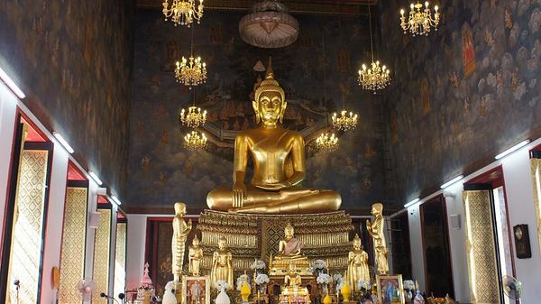 Metal Castle - Loha Prasat Temple inside gallery thumbnail