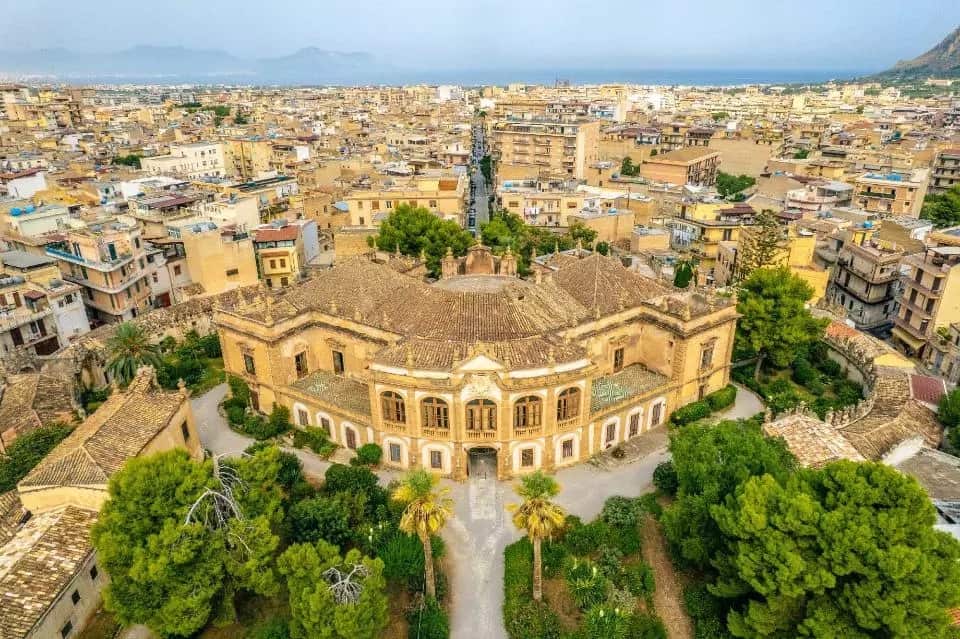 Villa Palagonia, architettura storica