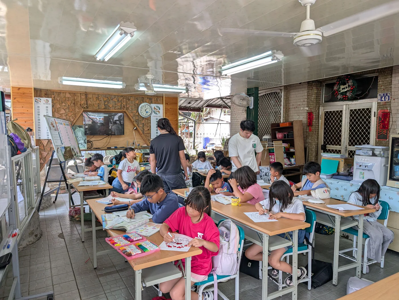 「愛」 從放學路上開始 看見關懷站的陪伴與學習|文章首圖