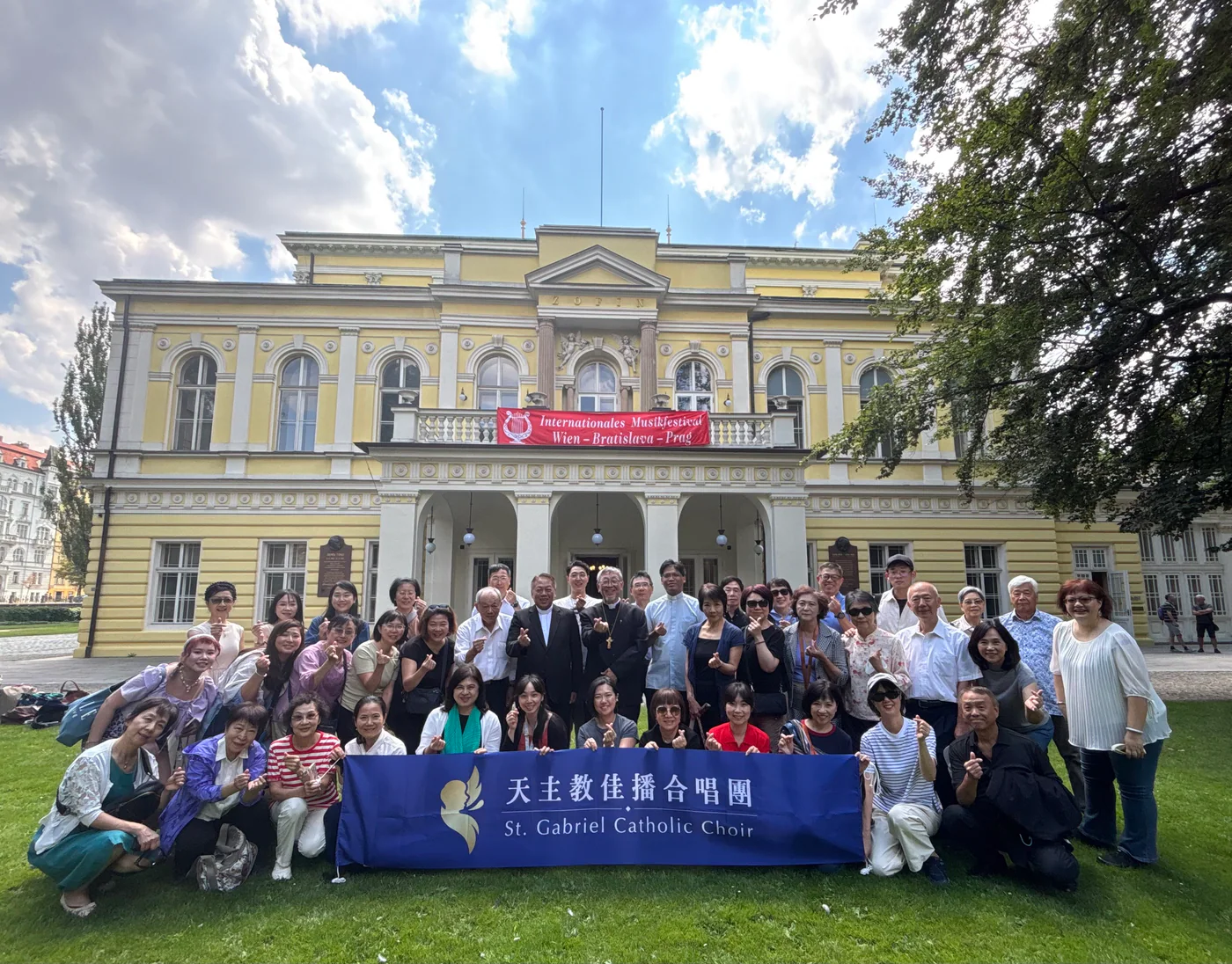 佳播合唱團奧捷福傳之旅 以愛同行 向光而唱|文章首圖