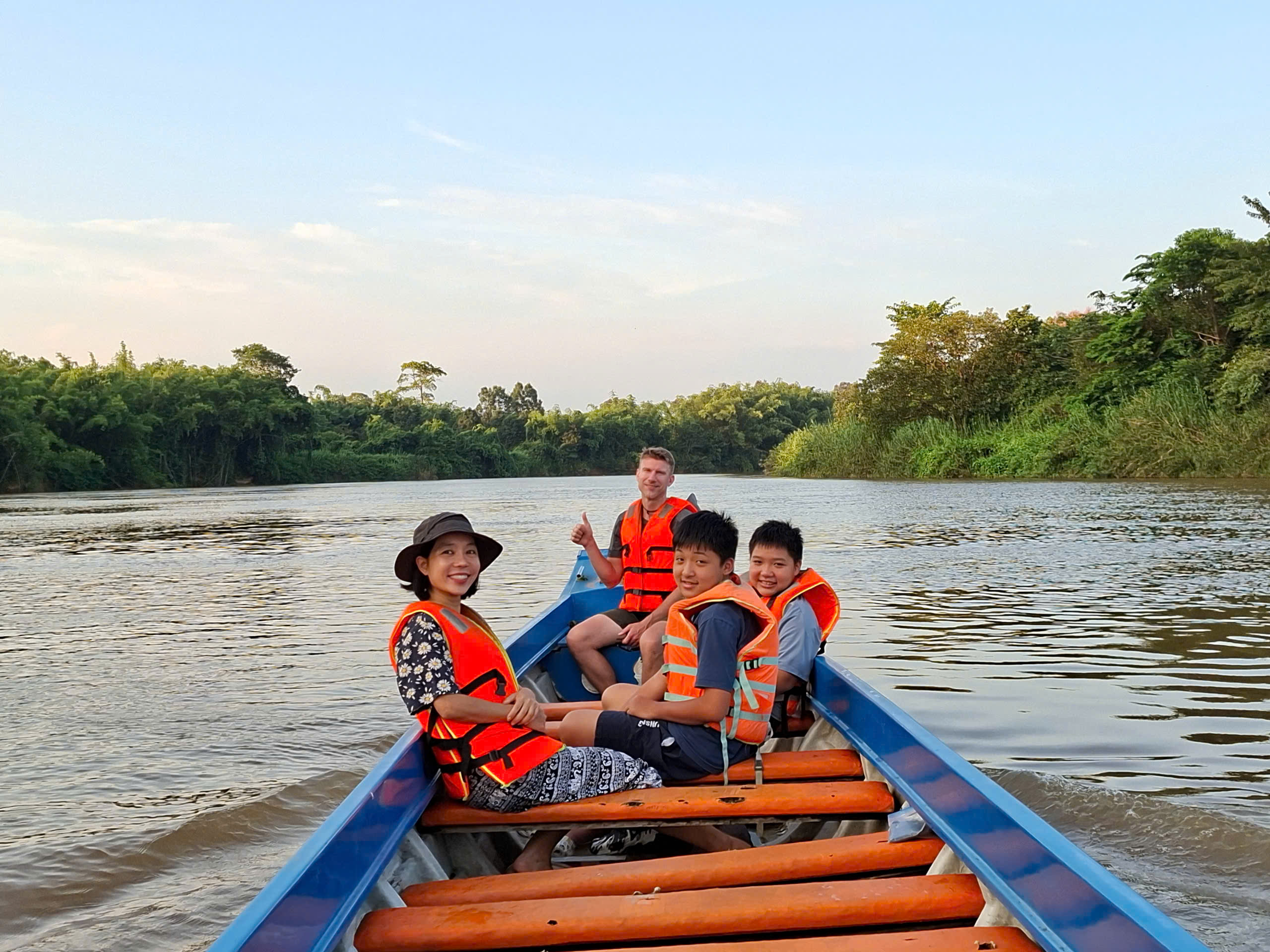 TOUR ĐI THUYỀN