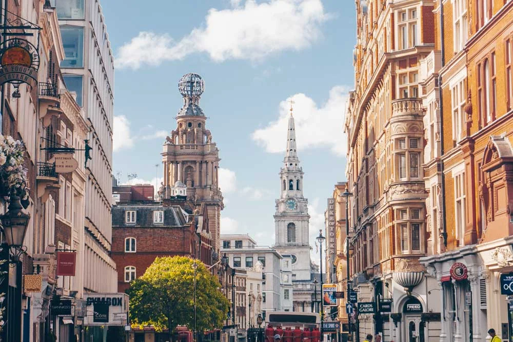From Knightsbridge to Covent Garden: A London Luxury Tour
