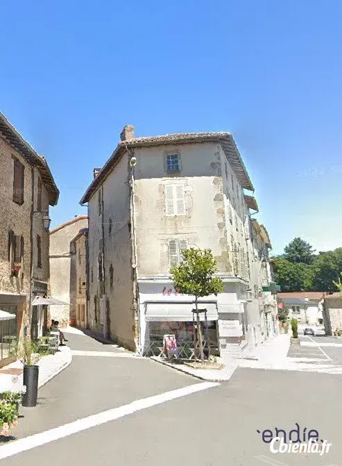 Maison à Rochechouart