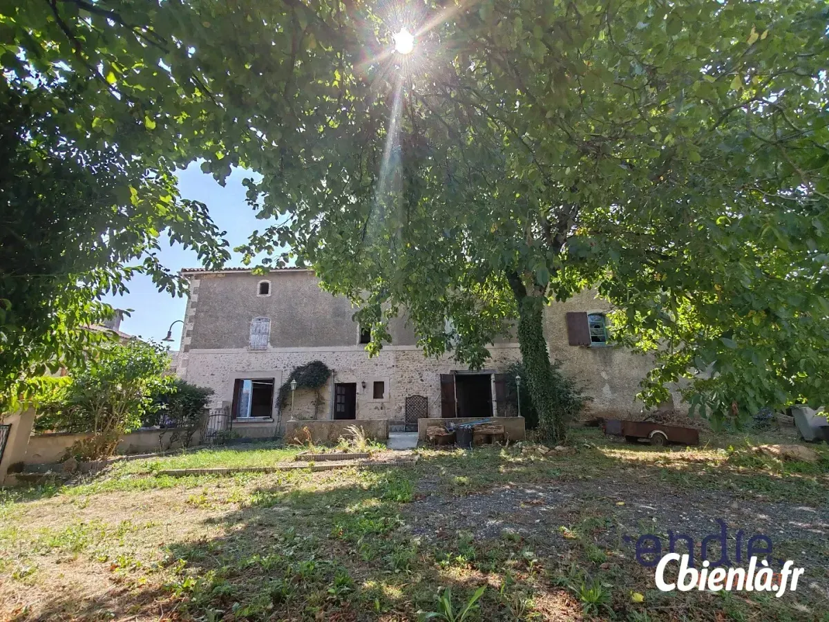 Maison à La Ferriere Airoux