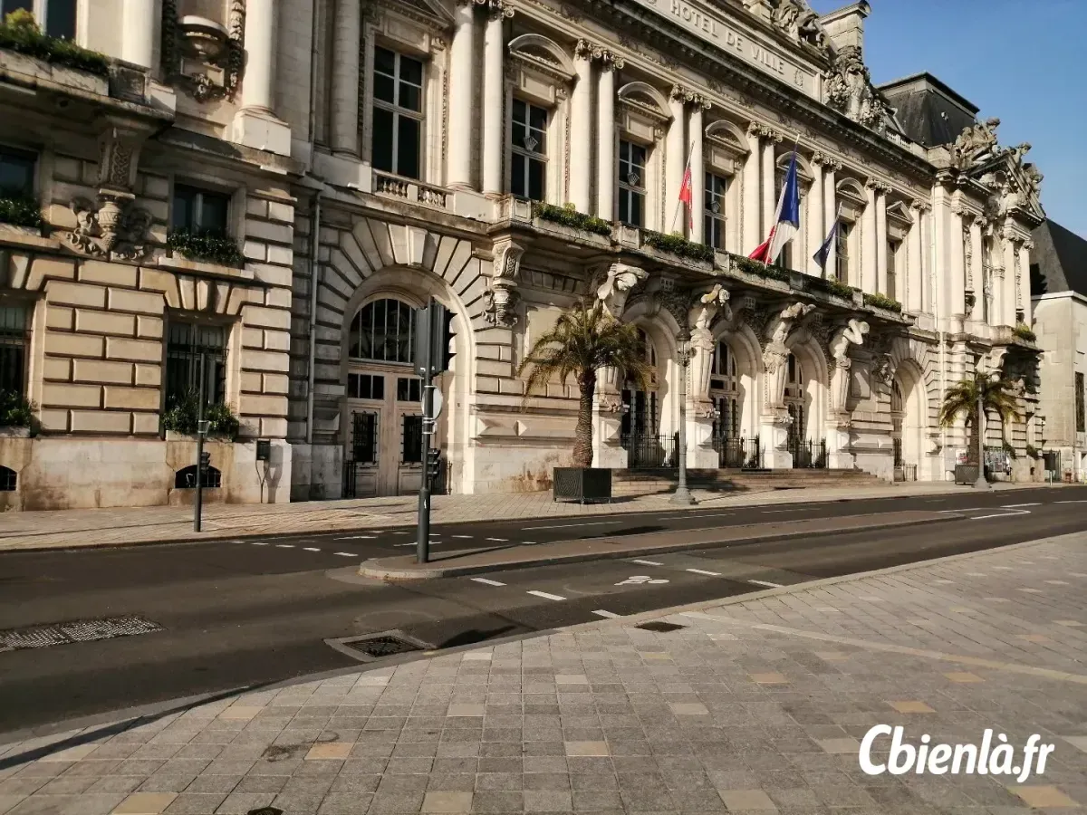 Local à Tours