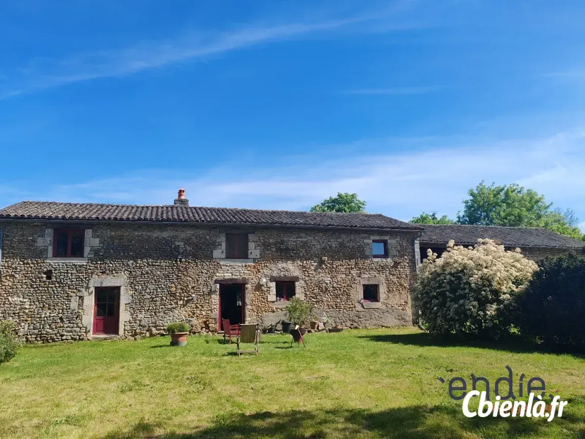 Maison à Valence En Poitou