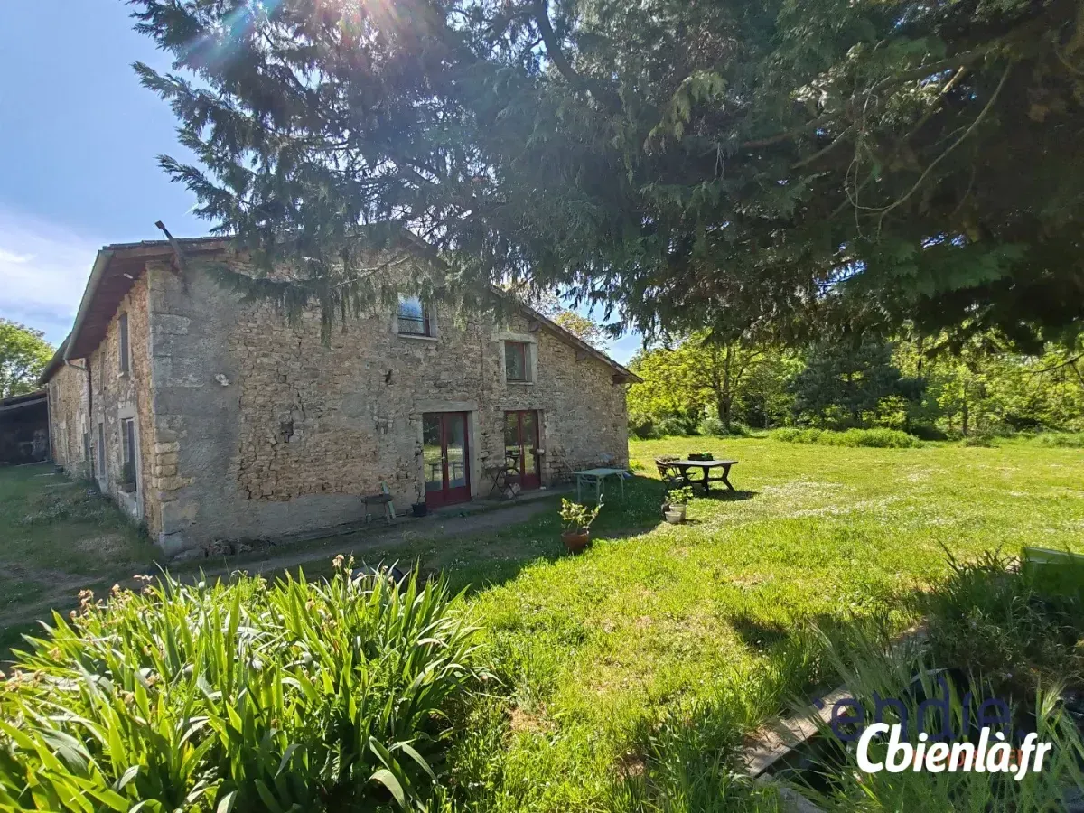 Maison à Valence En Poitou