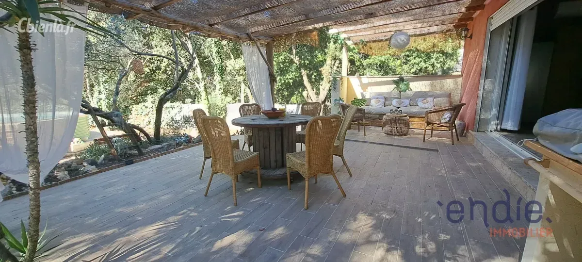 Maison à Sainte Anastasie Sur Issole