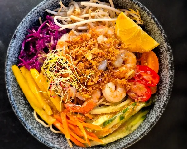 Nouilles froids aux crevettes avec sauce sésame