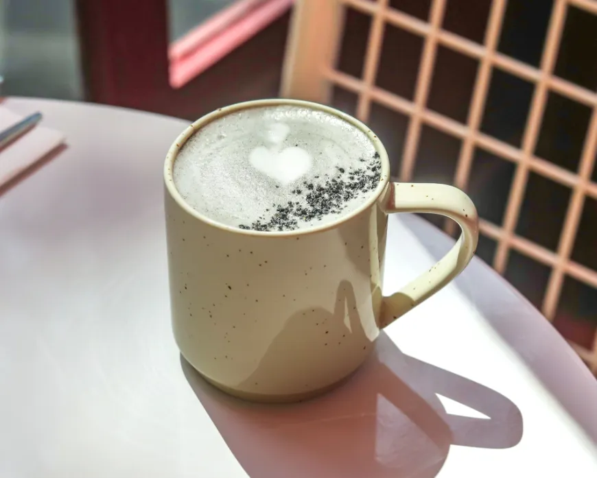 Sésame latte chaud