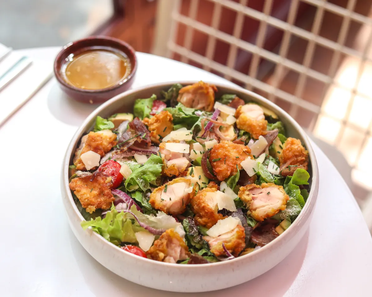 Salade de Poulet frit