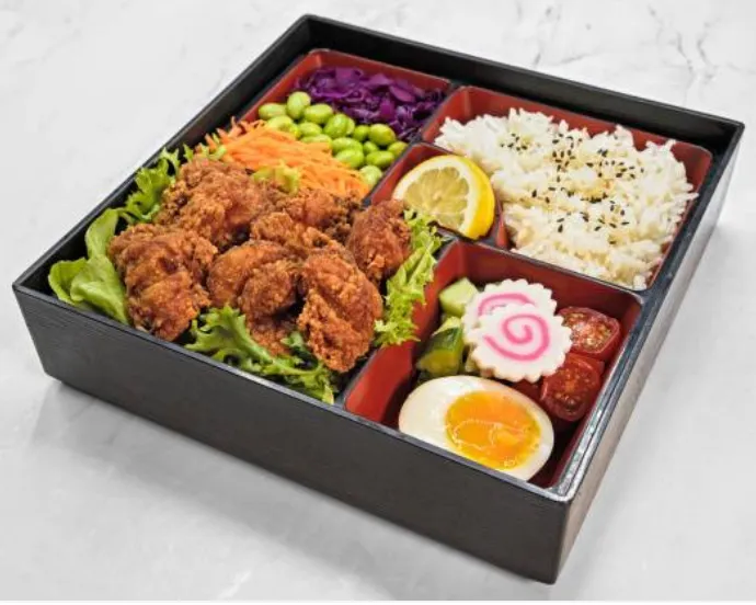 Bento Poulet frit à la japonaise (6 pièces)