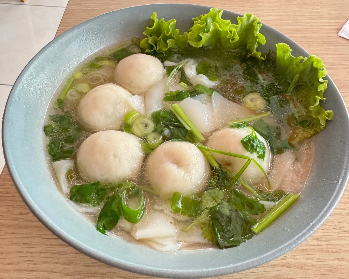 K9 Soupe de pâtes de riz boulettes de poisson farce de porc