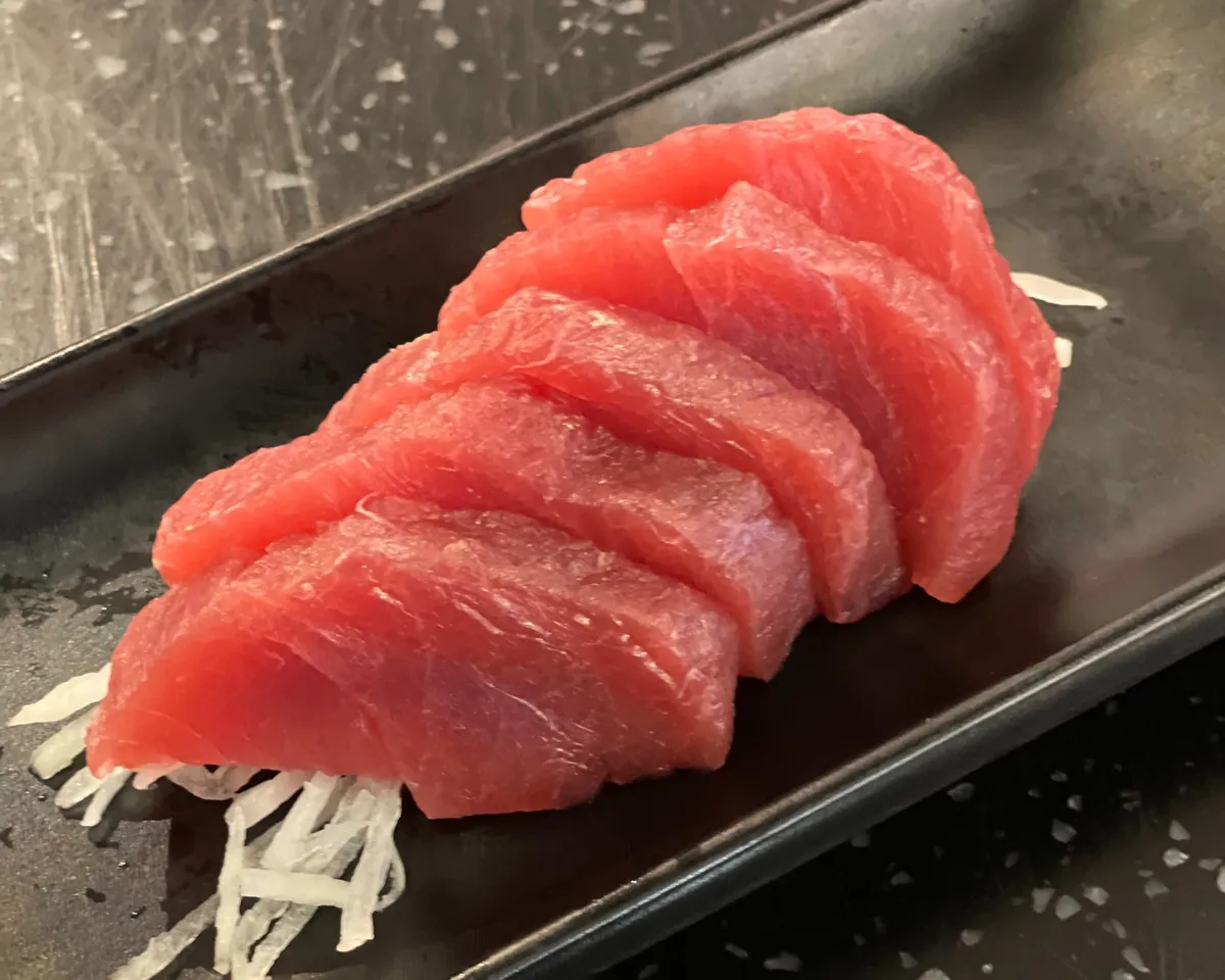 SA-T SASHIMI THON 5P