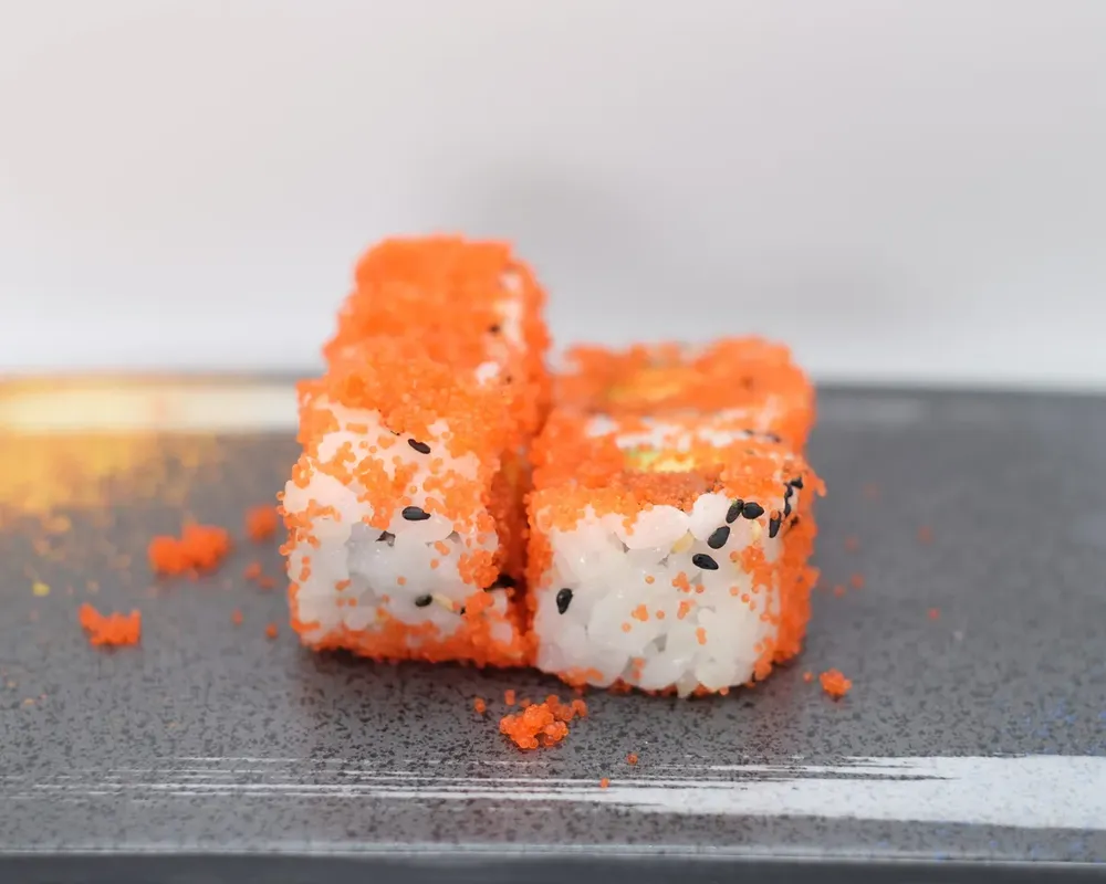 48. MASAGO ORANGE SAUMON AVOCAT 4 PIECES