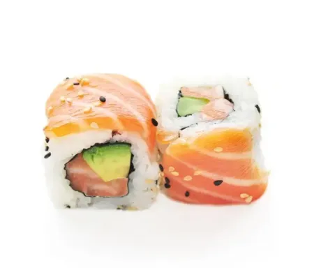  38. MAKI SAUMON AVOCAT 2p