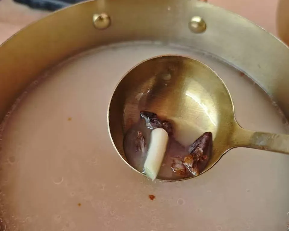Bouillon a bacon pas épicé