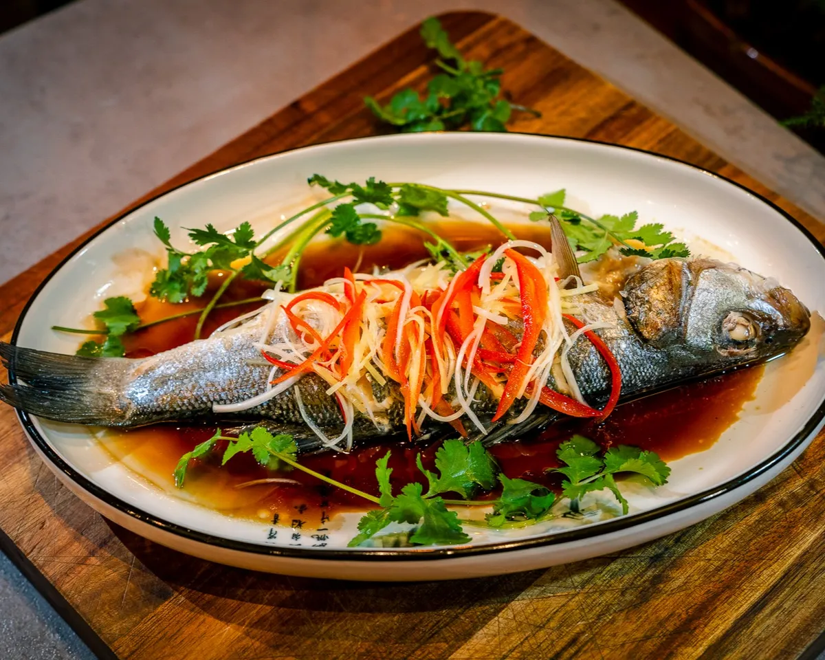 Poisson entière à la vapeur