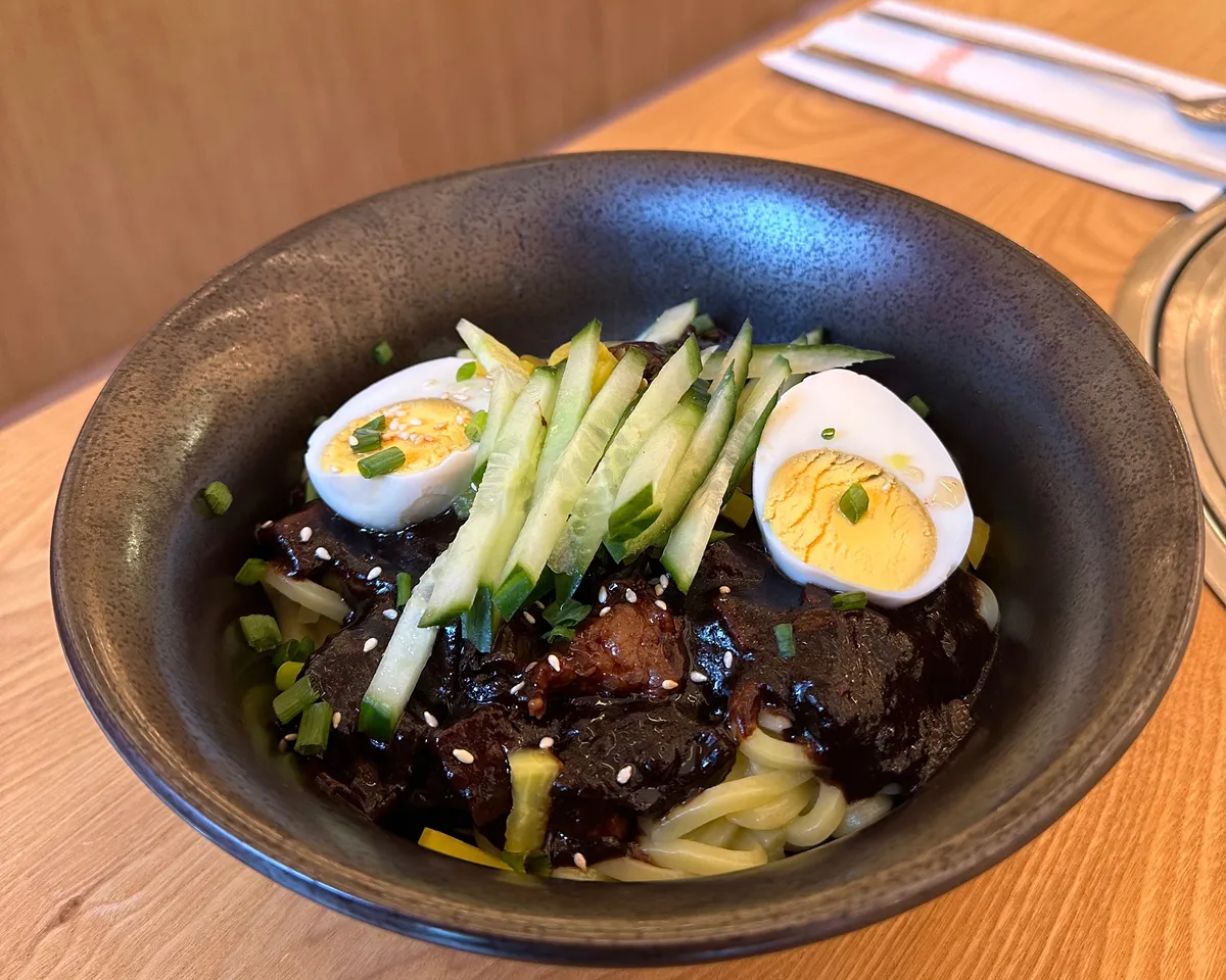 Jjajangmyeon 