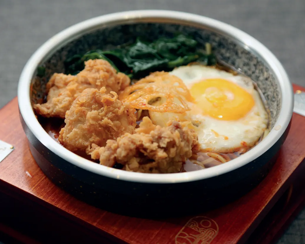 S4 Ramen au poulet frit