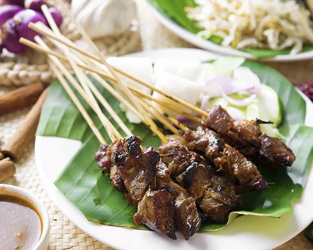 SP4. Brochettes d'agneau grilles a la facon thailandaise 泰式串烧羊肉