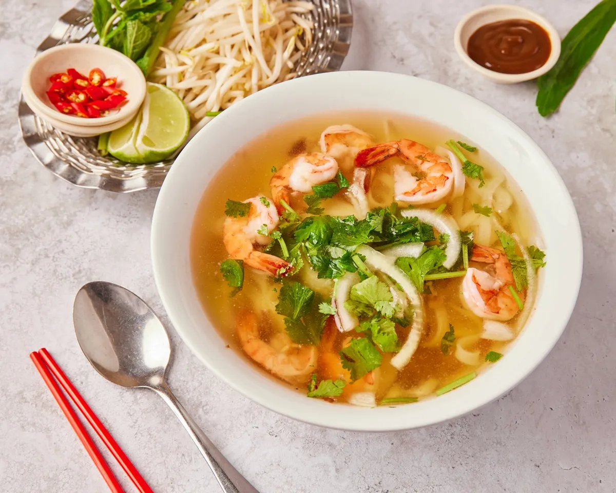 901D. Soupe de tonkinoise spéciale aux fruits de mer 海鲜pho