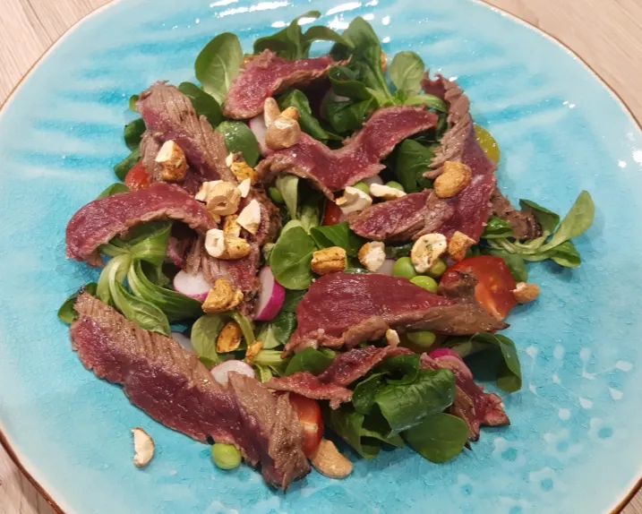 203. Salade de boeuf marine au jus de citron 牛肉沙拉