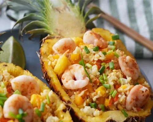 A5. Riz saute aux fruits de mer et a l'ananas