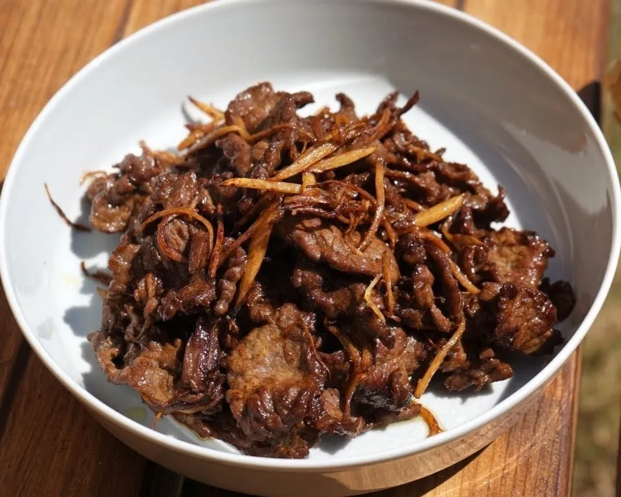 602. Boeuf saute au gingembre 生姜牛肉