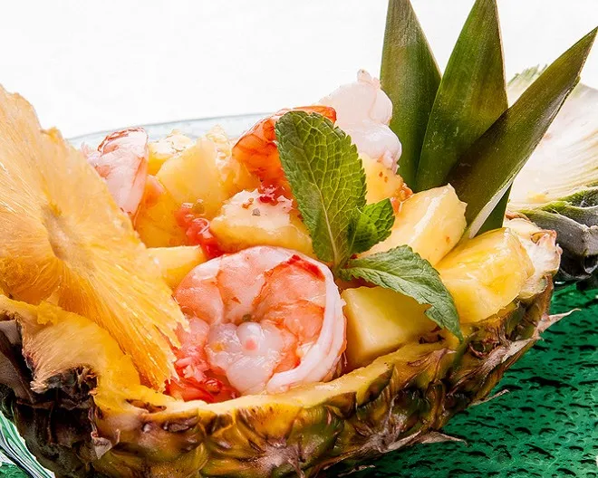 207. Salade thai aux fruits de mer et a l'ananas 菠萝海鲜沙拉