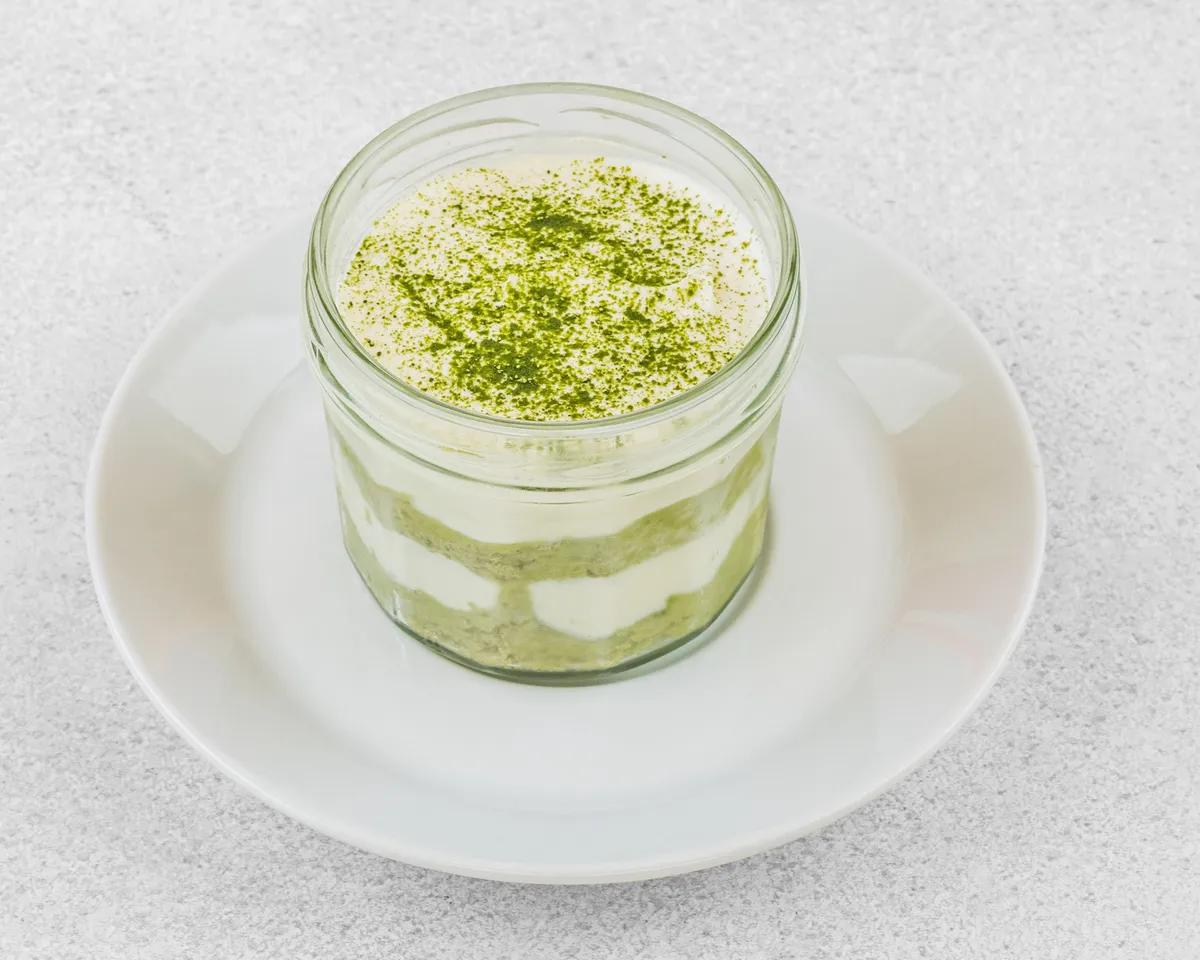Tiramuisu macha et yuzu