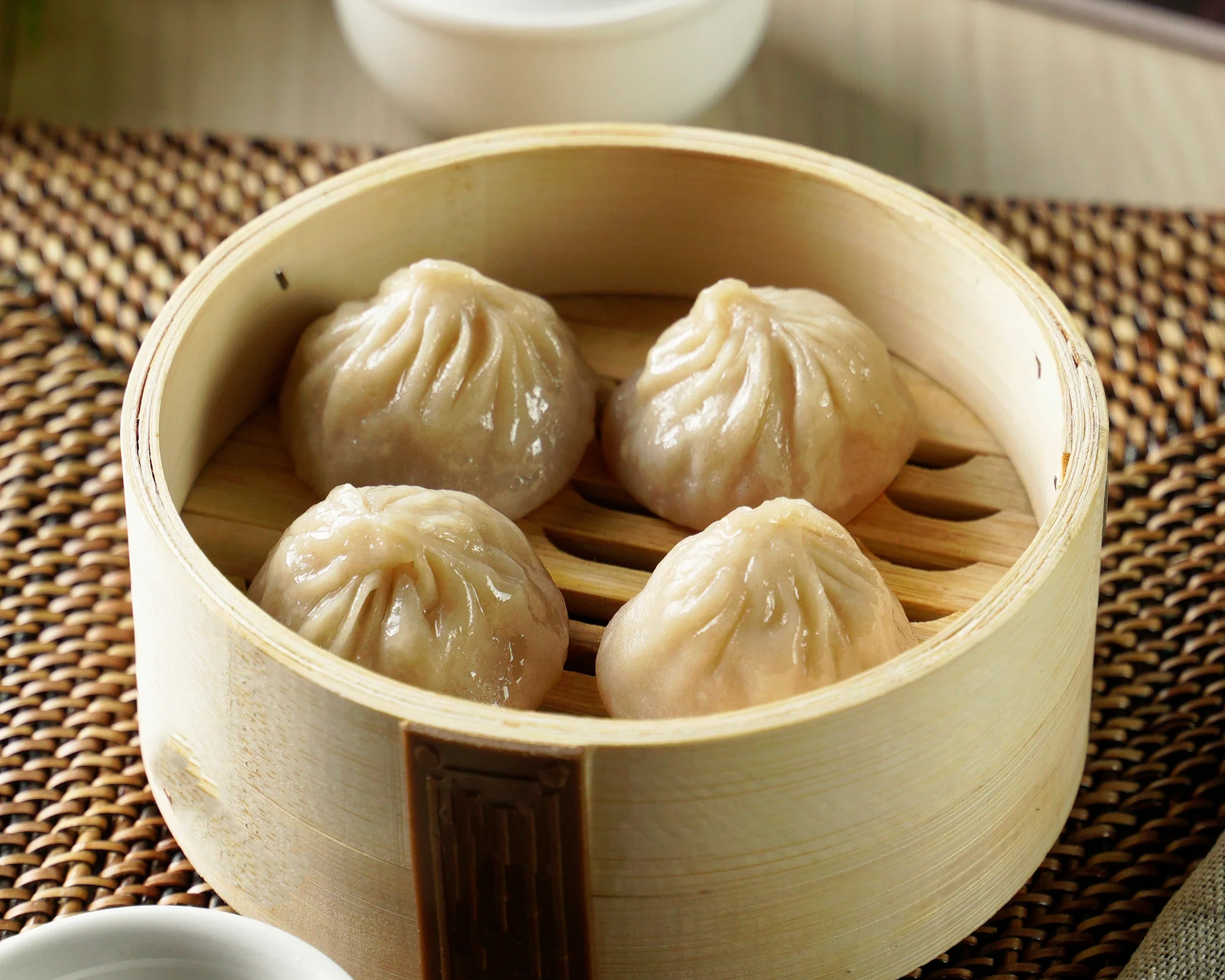 E5-Xiaolongbao vapeur au porc x4