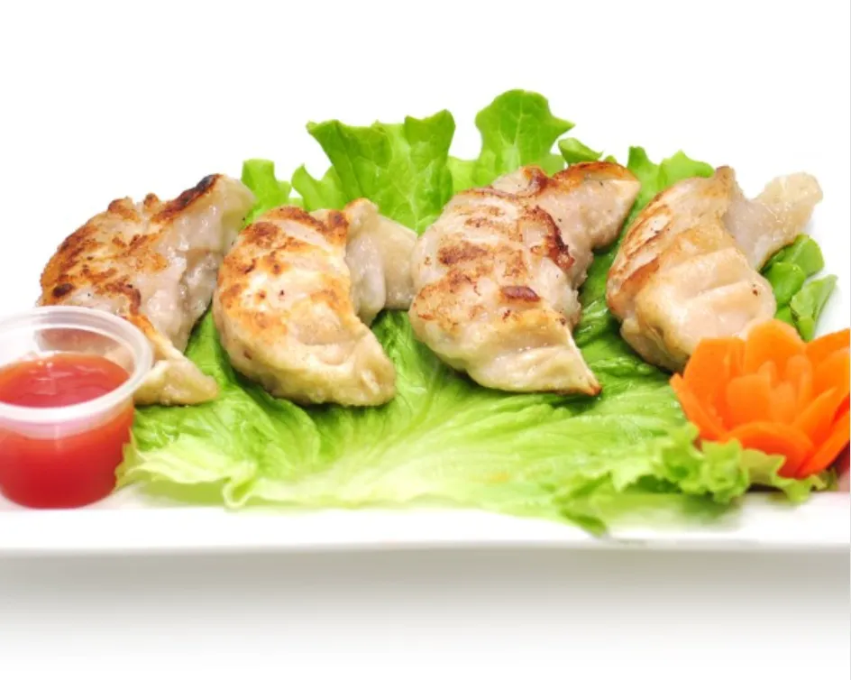 J4	 Raviolis au boeuf et celeri 12pcs