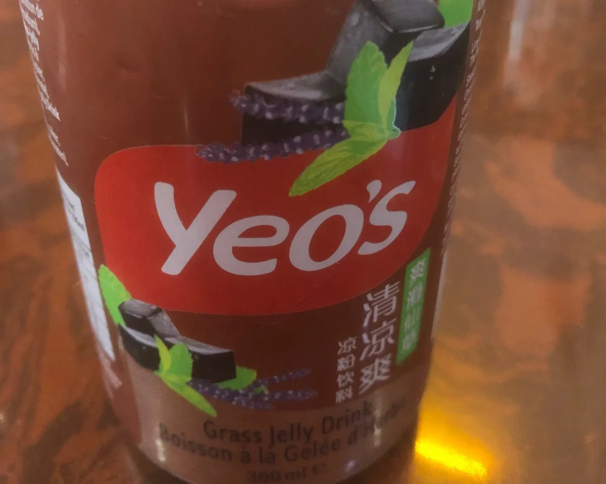 Boisson à la gelée d’herbe