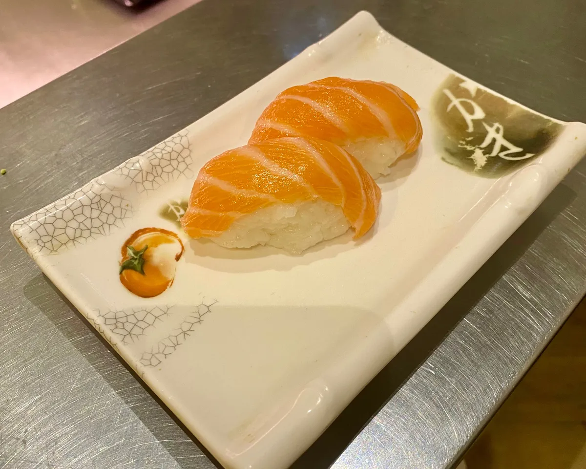Sushi saumon