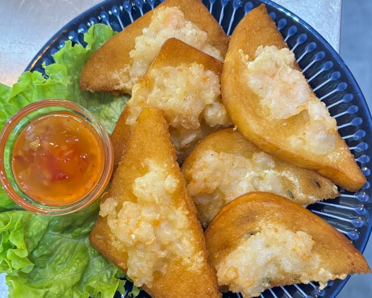 E5 Toasts aux crevettes 